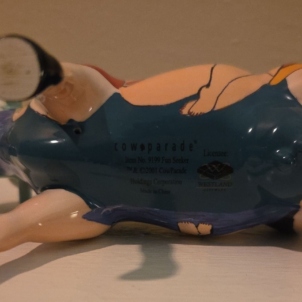 Colorful Artistic Cow Figurine - Picture 5 of 9